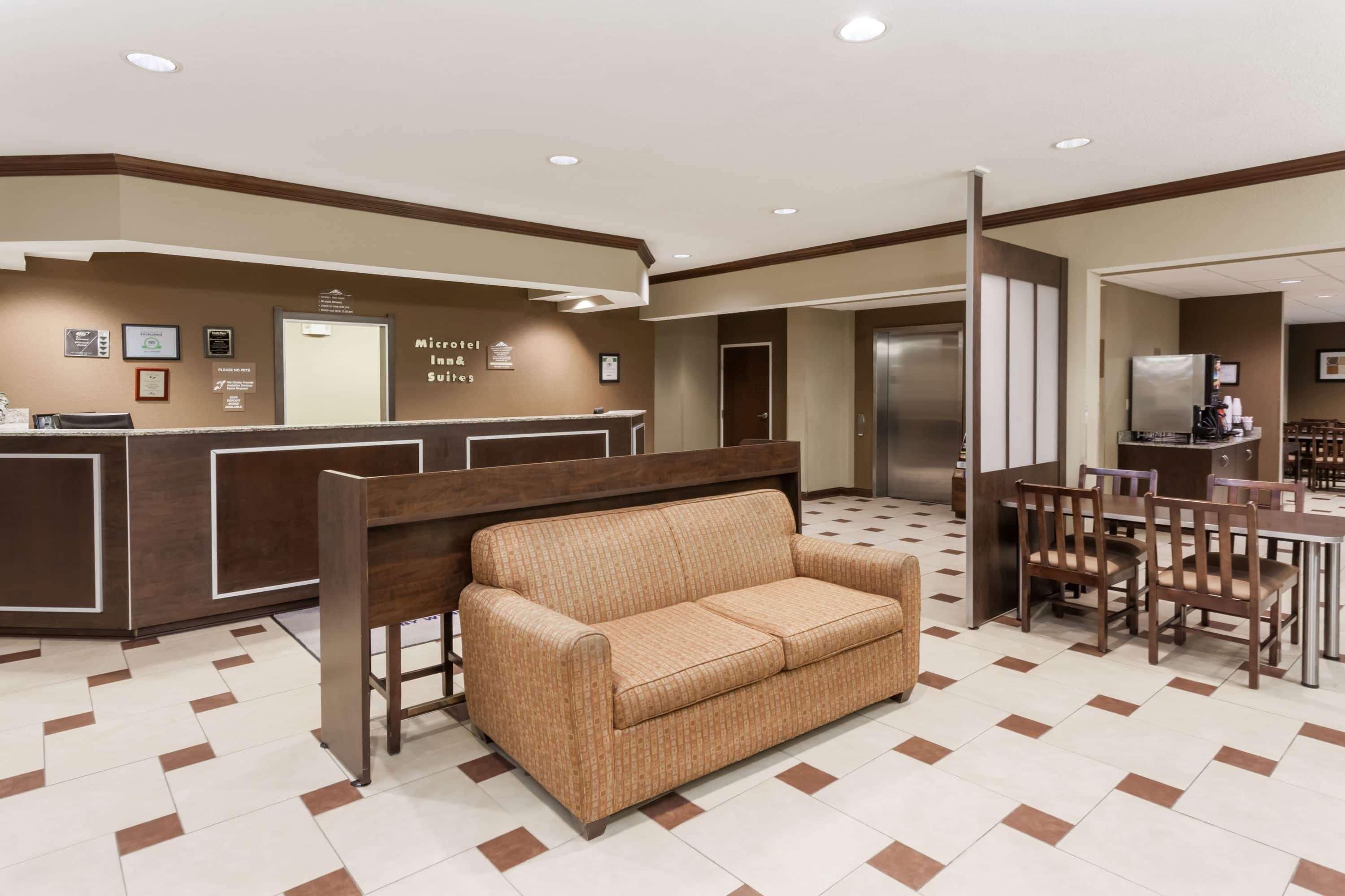 Microtel Inn & Suites By Wyndham Michigan City Ngoại thất bức ảnh