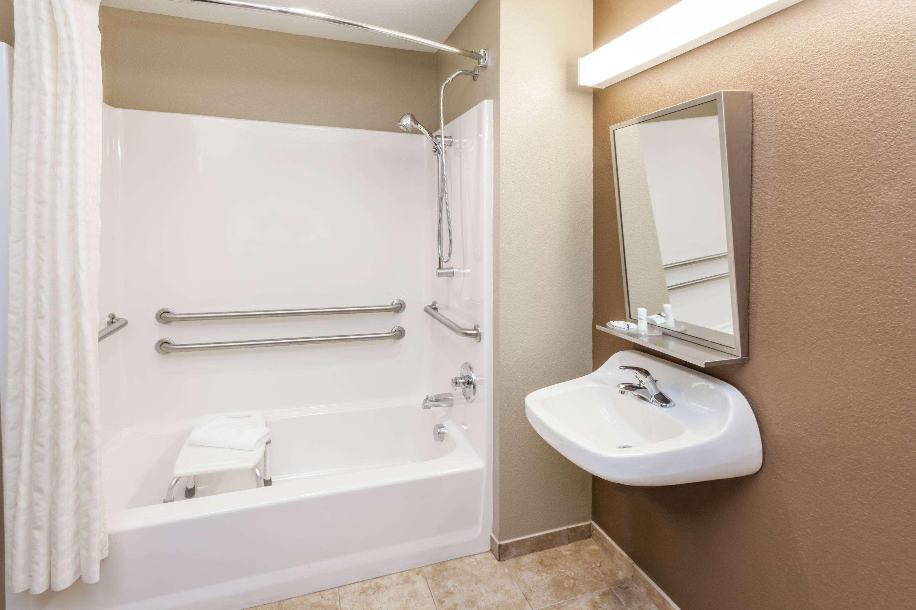 Microtel Inn & Suites By Wyndham Michigan City Ngoại thất bức ảnh