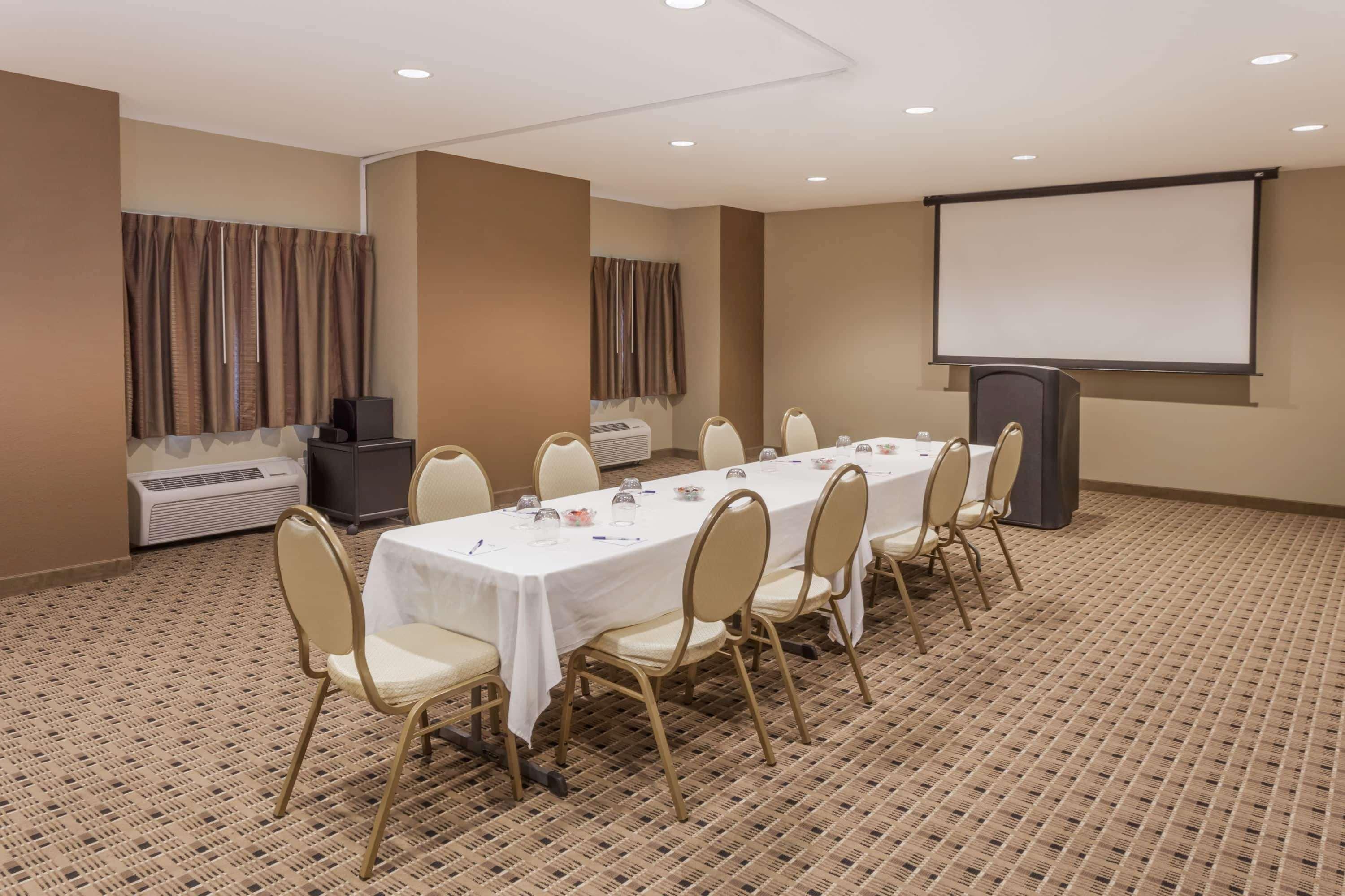 Microtel Inn & Suites By Wyndham Michigan City Ngoại thất bức ảnh
